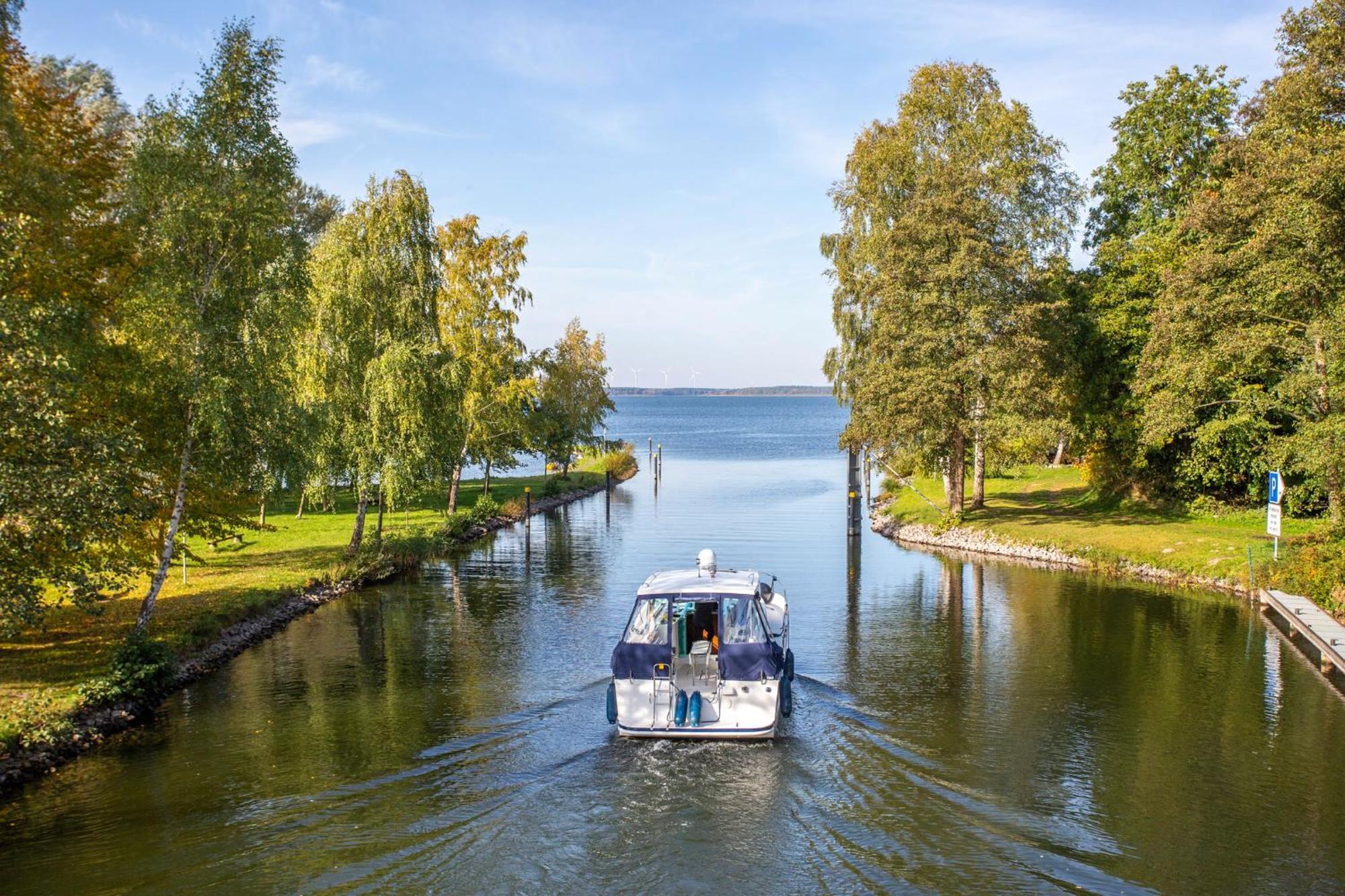 Ferienhaus Schwanensee Fuenfseen Экстерьер фото